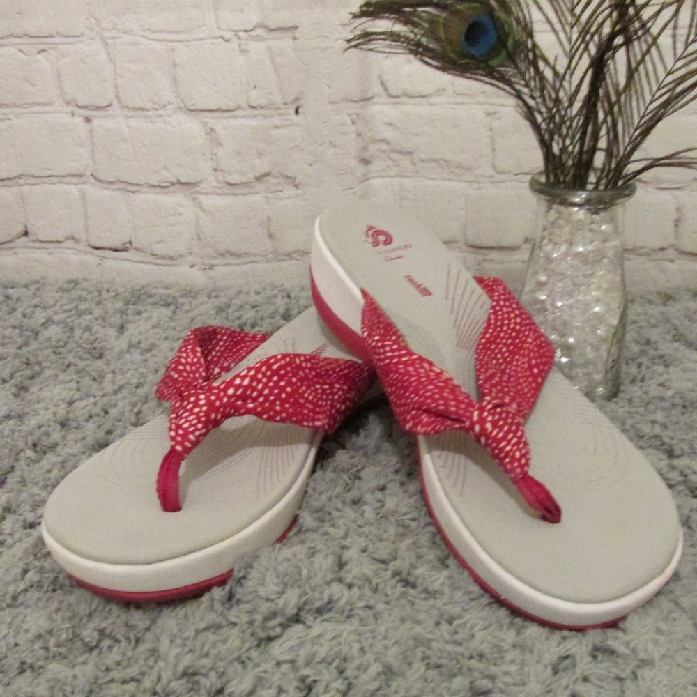 Clarks Cloudsteppers Thong Sandal
